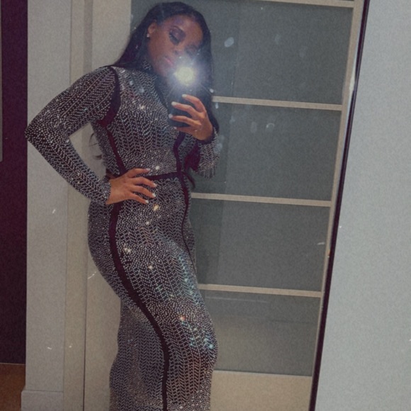 Black Formal Sequin Gown/MAXI Dress - Picture 2 of 6